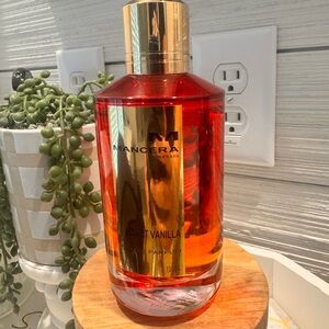 Velvet Vanilla Perfume - Red and Gold